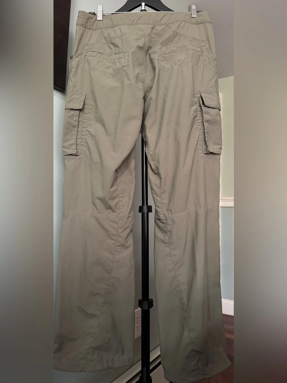 Mountain Hardwear Men's Cargo Hiking Pants Size Med-Regular (32/32) Olive-green